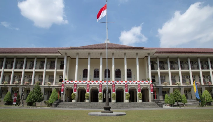 kampus terbaik di indonesia