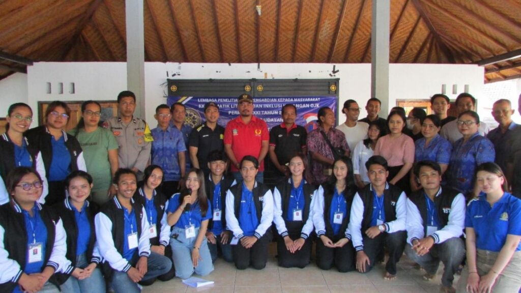 universitas udayana negeri atau swasta