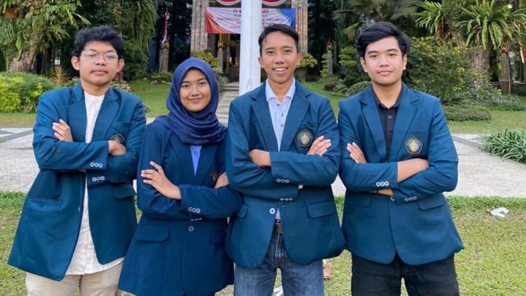 ub universitas apa
