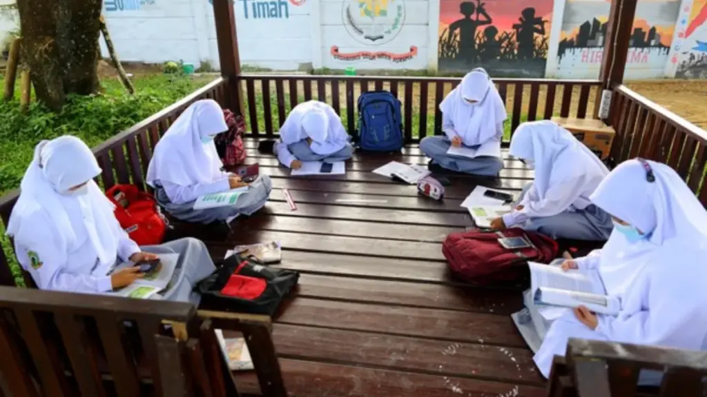 kunci jawaban tka bahasa inggris kelas 12
