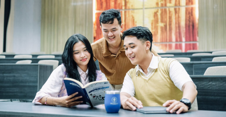 Beasiswa Bakti BCA