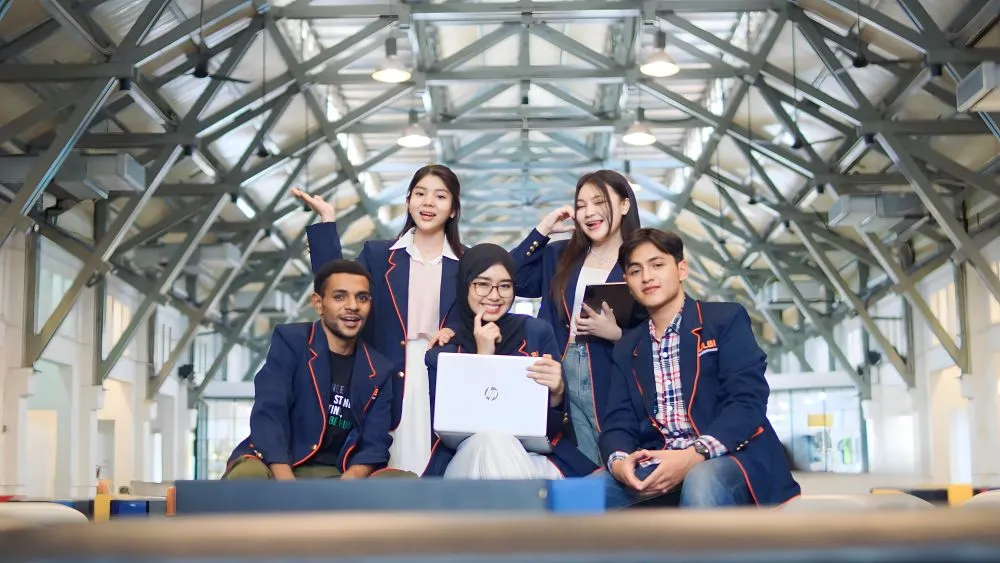 mahasiswa beasiswa aperti