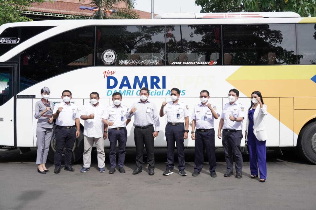 pegawai damri