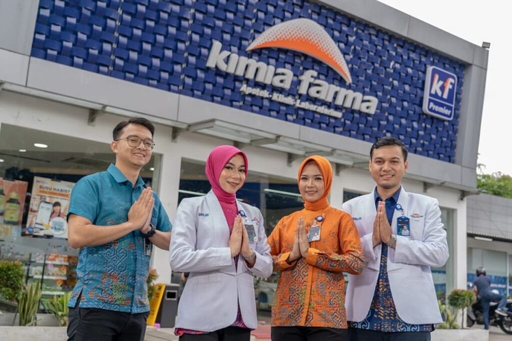 pegawai kimia farma