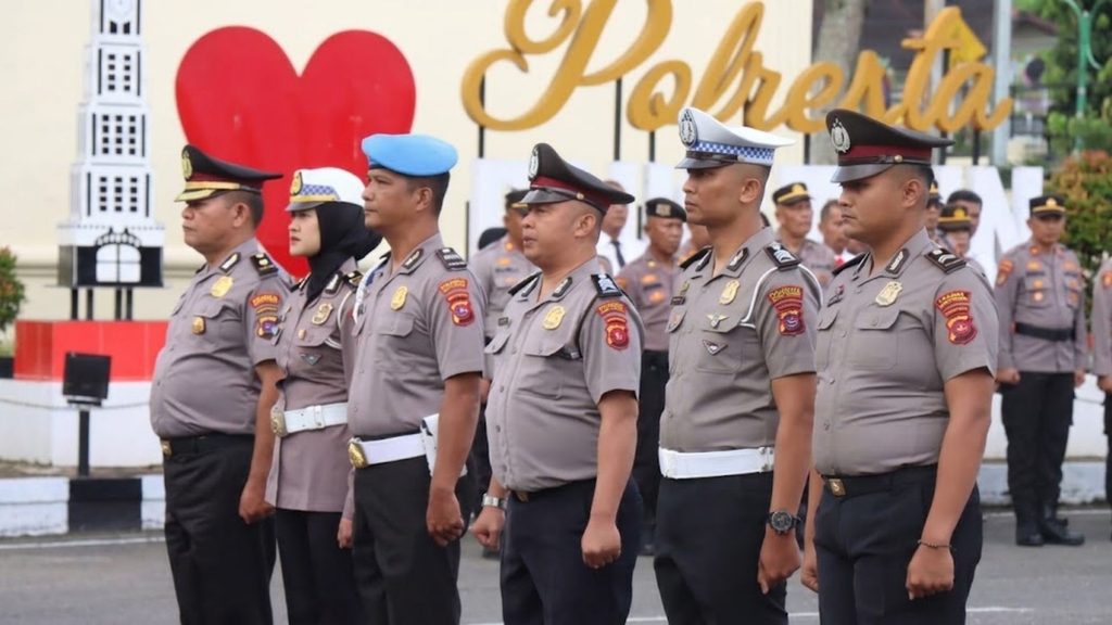 Polisi Bintara dan Perwira