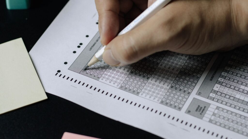 orang yang mengerjakan Test